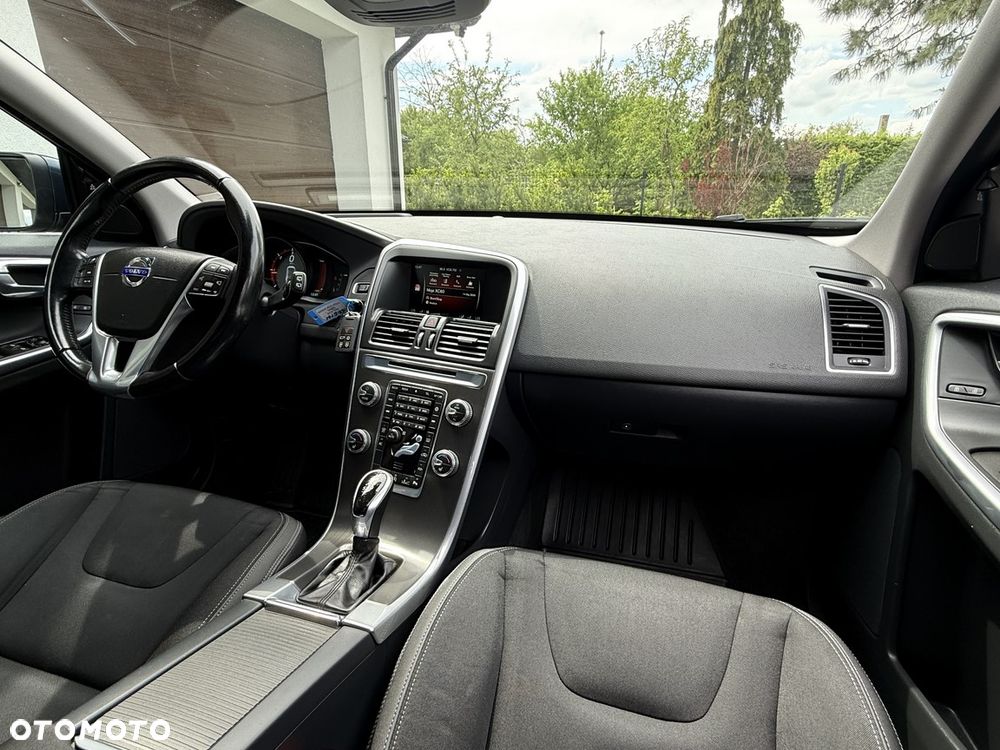 Volvo XC 60 D4 Geartronic Momentum - 28