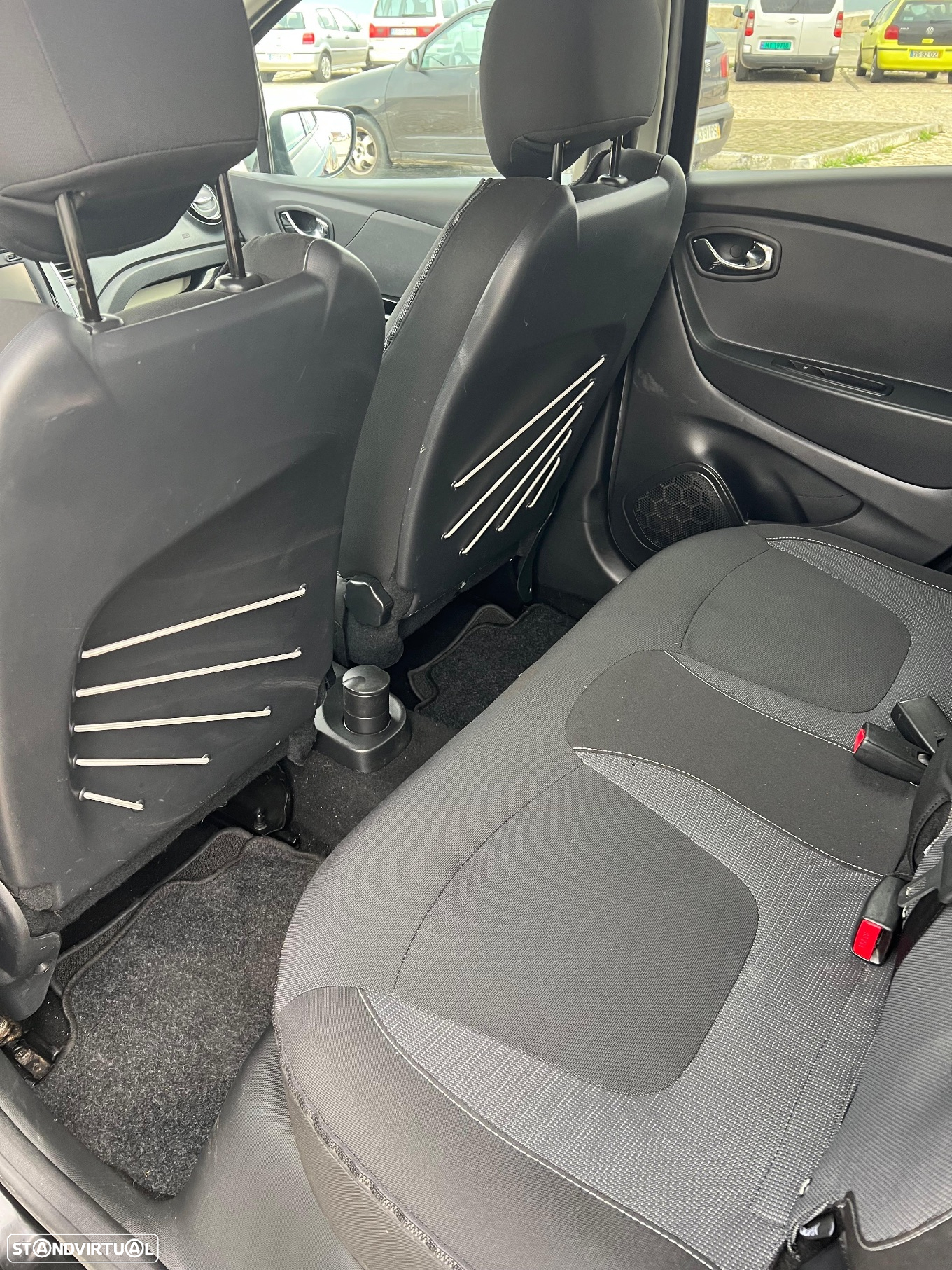 Renault Captur 1.5 dCi Exclusive EDC - 9