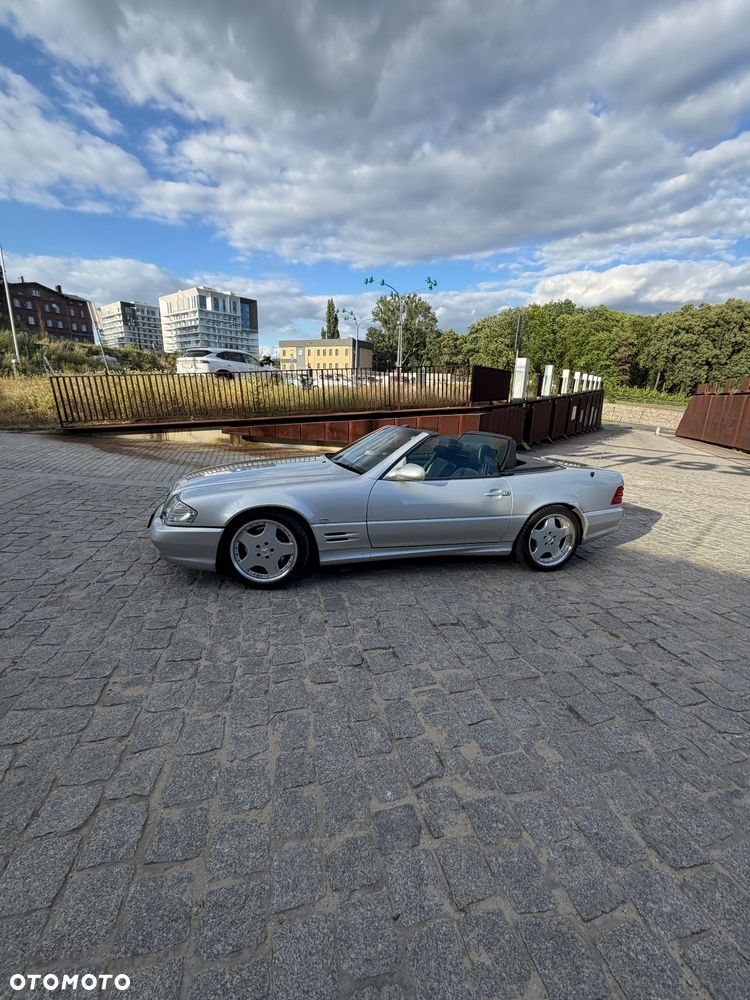 Mercedes-Benz SL - 16