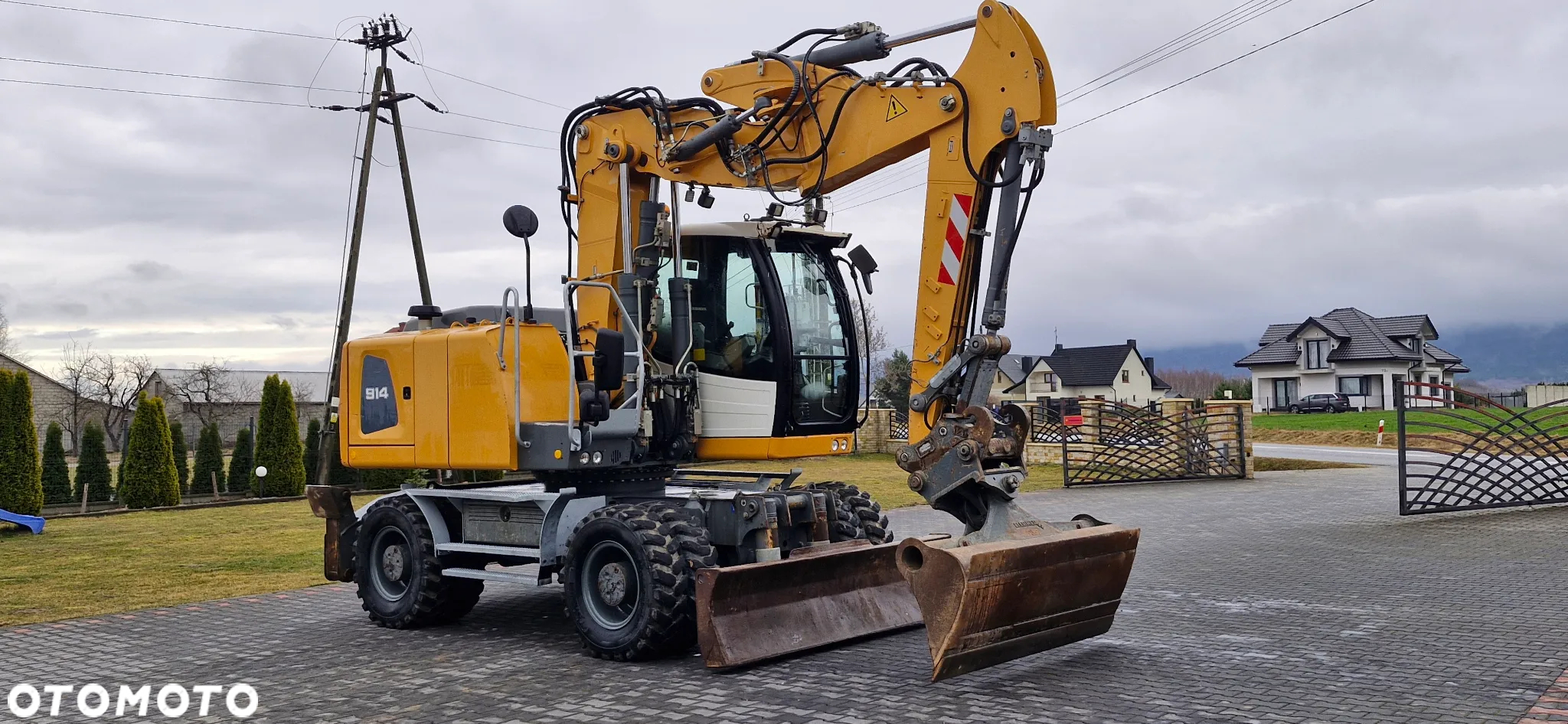 Liebherr A914/ Maszyna sprowadzona/ - 2