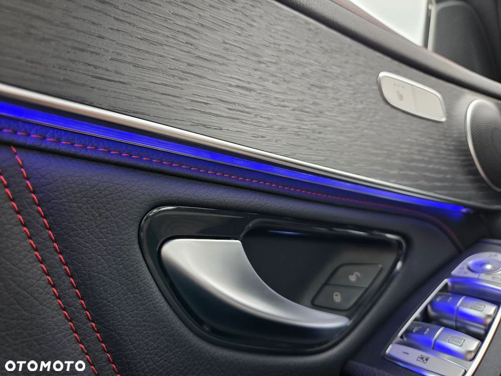 Mercedes-Benz GLC - 28