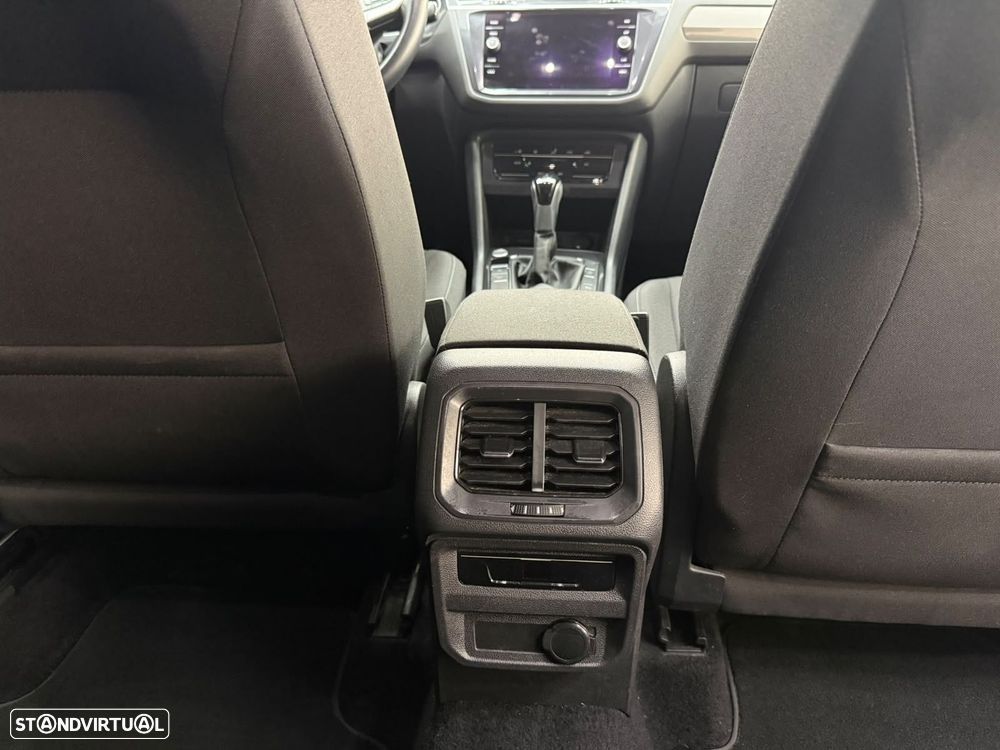 VW Tiguan Allspace 2.0 TDI Highline DSG - 29