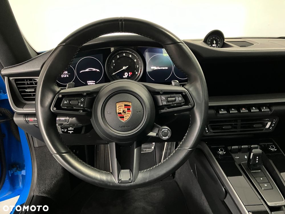 Porsche 911 Carrera - 8