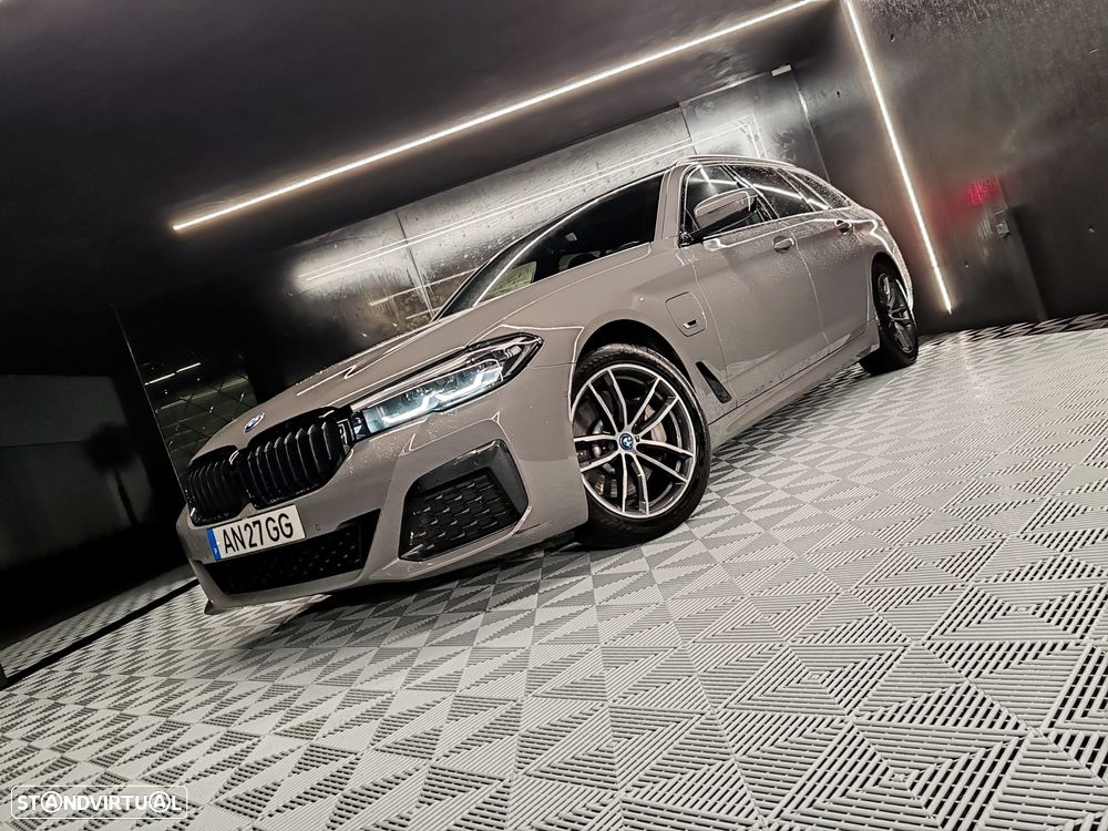 BMW 520 e Pack M - 2