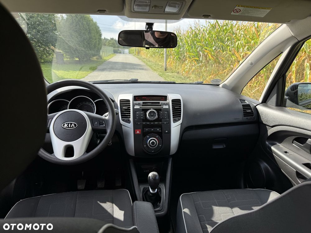 Kia Venga - 7