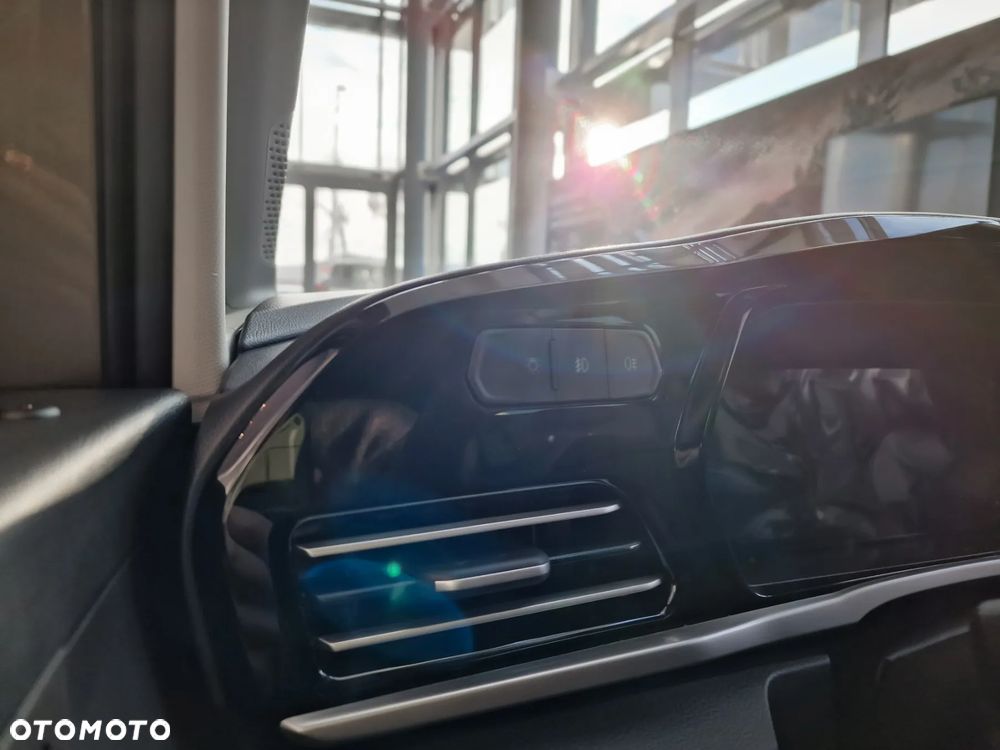 Ford Tourneo Connect Grand - 11