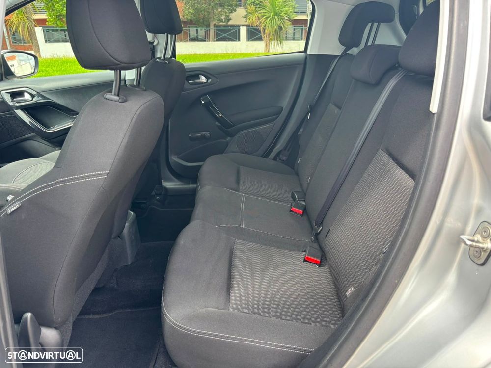 Peugeot 208 1.2 PureTech Style - 60