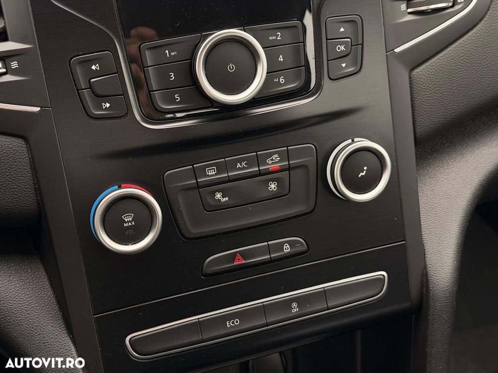 Renault Megane TCe Business - 22