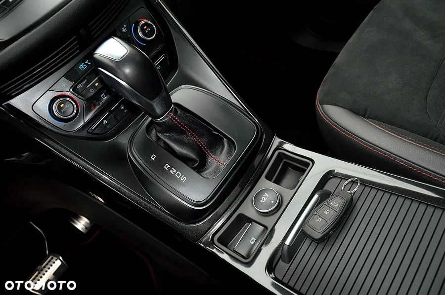 Ford Kuga 1.5 EcoBoost 4x4 ST-Line - 34