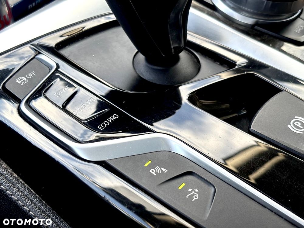 BMW 6GT 640i GPF xDrive Luxury Line sport - 22