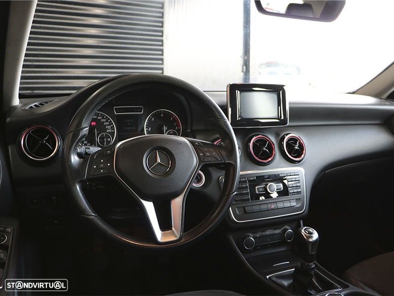 Mercedes-Benz A 180 - 9