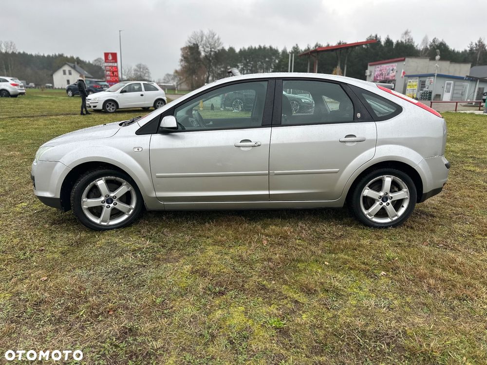 Ford Focus 2.0 TDCi Ghia - 4