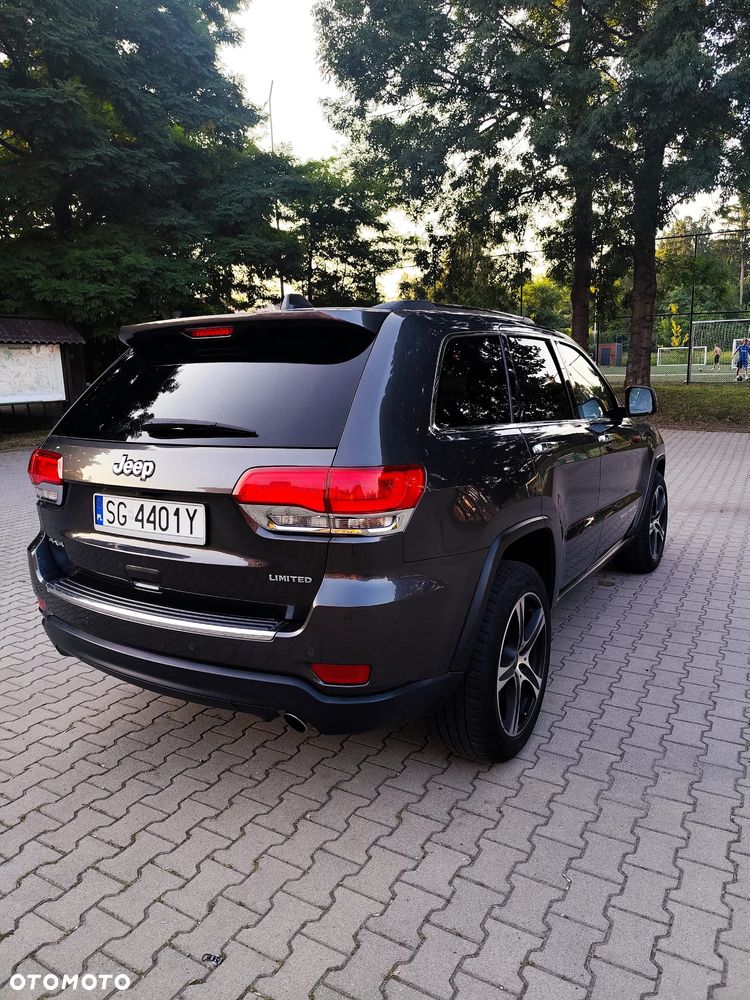 Jeep Grand Cherokee - 17
