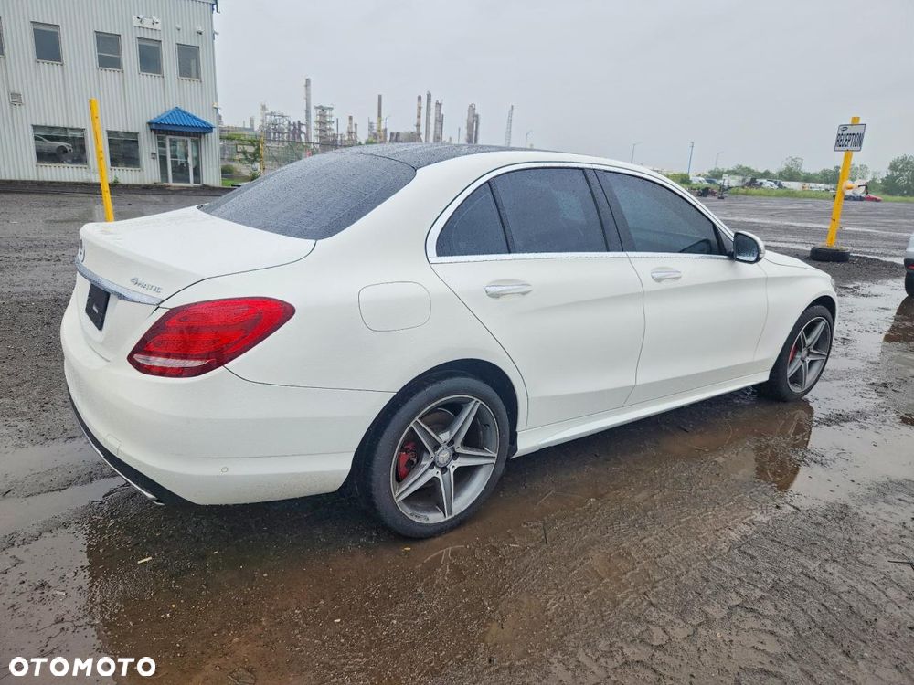 Mercedes-Benz Klasa C 300 7G-TRONIC AMG Line - 4
