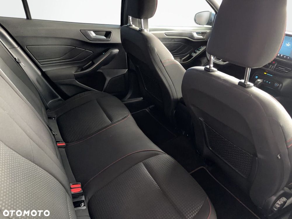 Ford Focus - 10