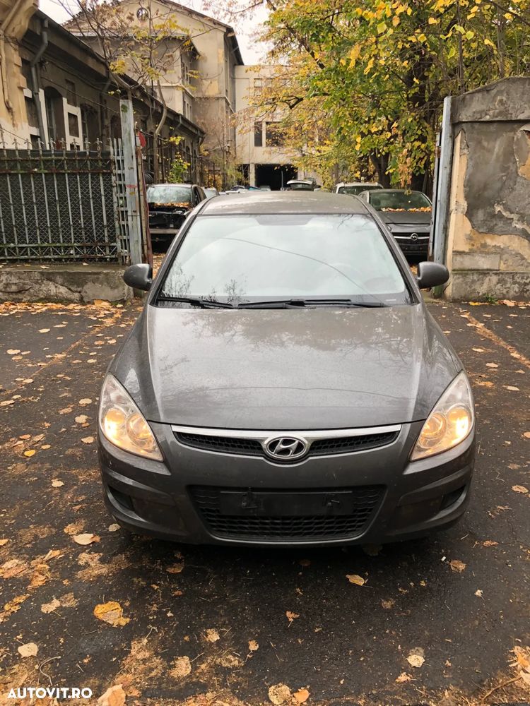 Dezmembrez Hyundai I30 2008 gri benzina gri inchis - 4