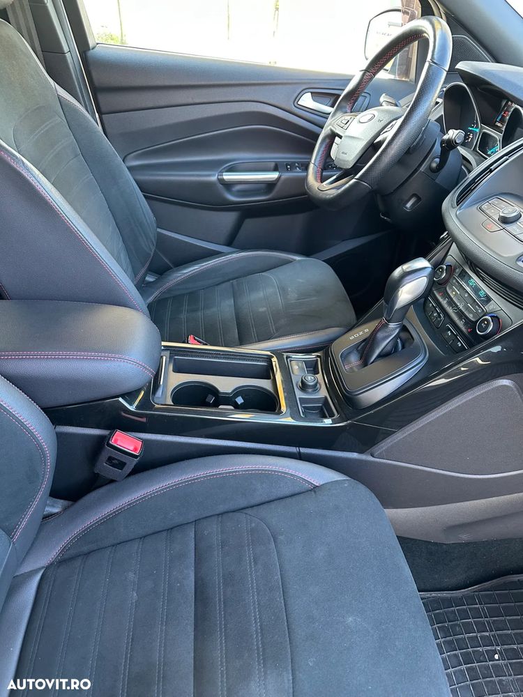 Ford Kuga 2.0 TDCi 4WD Powershift ST-Line - 7