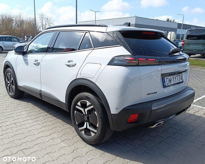 Peugeot 2008 1.2 PureTech Allure S&S EAT8 - 3