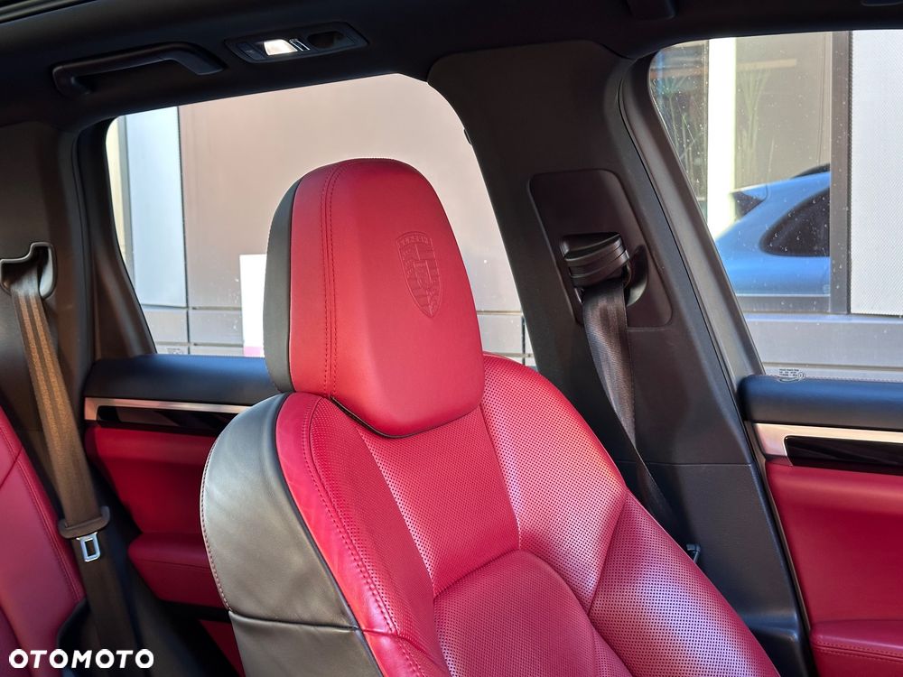 Porsche Cayenne S Diesel - 16