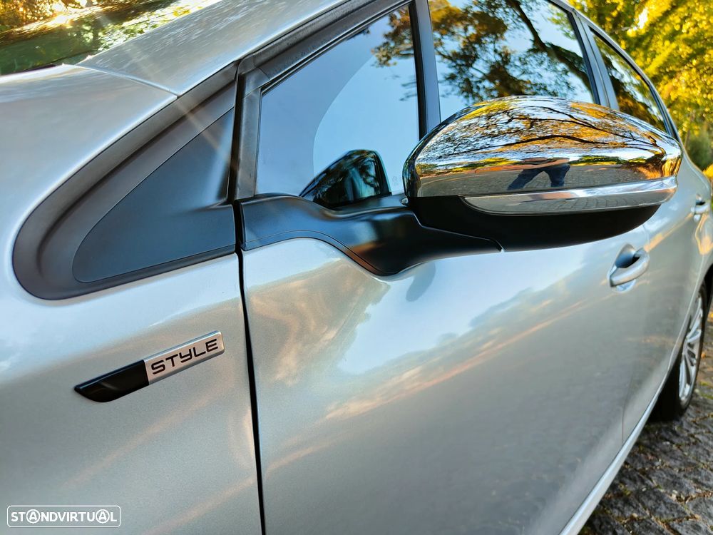 Peugeot 208 1.2 PureTech Active - 26