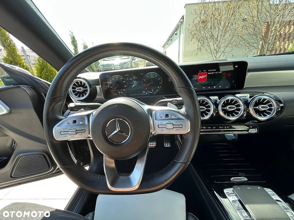Mercedes-Benz CLA 200 7G-DCT Edition AMG Line - 22