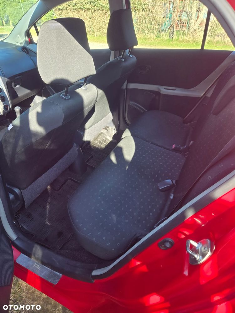 Toyota Yaris - 8