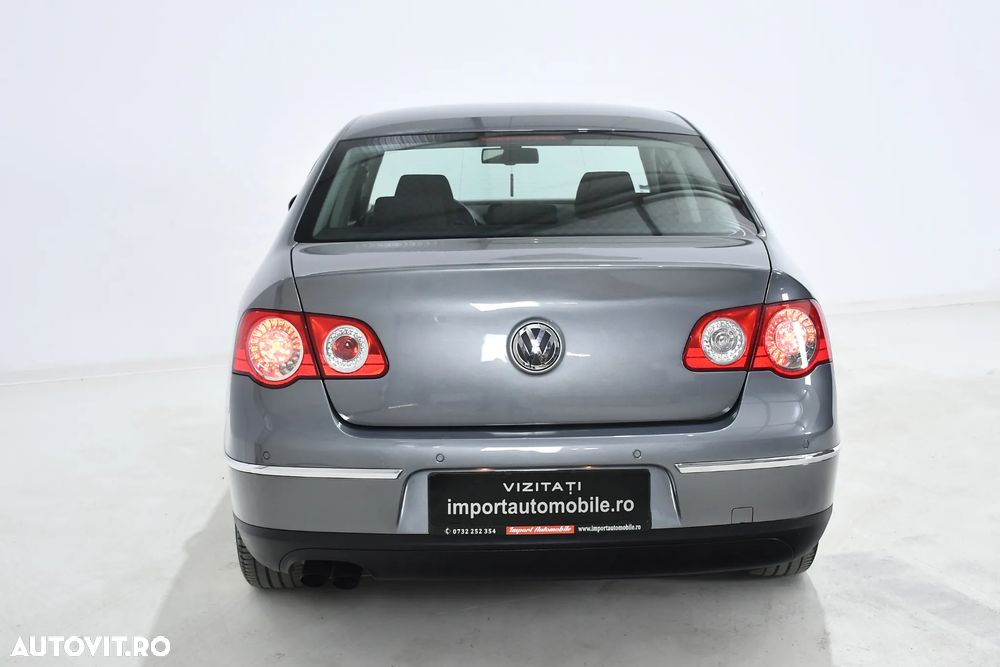 Volkswagen Passat 2.0 TDI DPF DSG Comfortline - 11