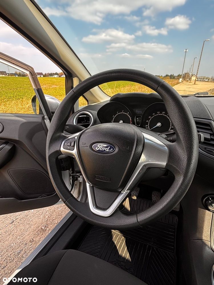 Ford Fiesta 1.4 Trend - 12