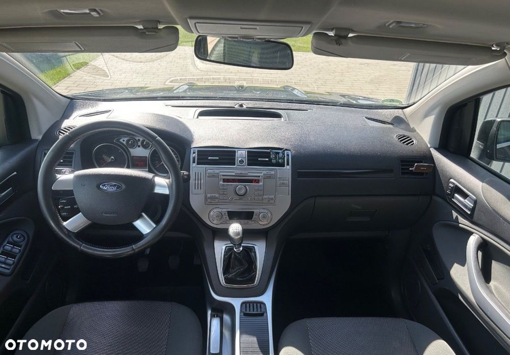 Ford Kuga - 8