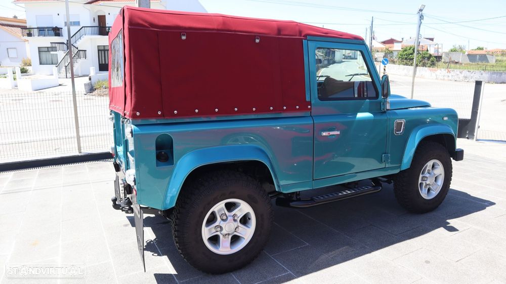 Land Rover Defender - 6