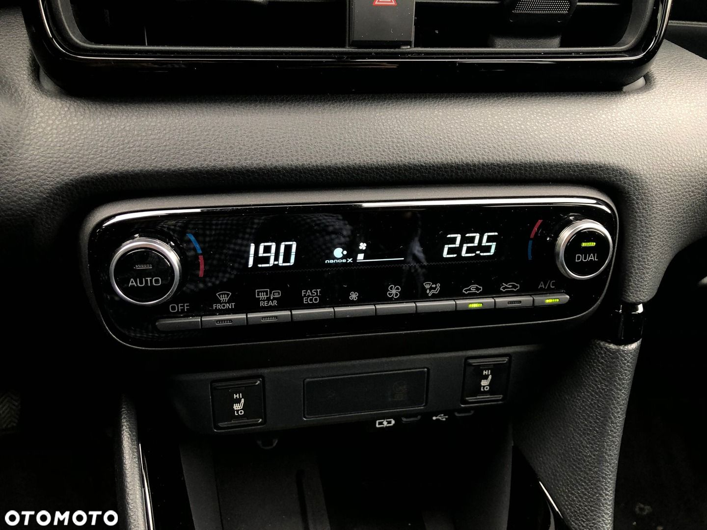 Toyota Yaris - 24