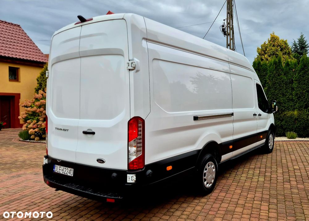 Ford Transit - 13