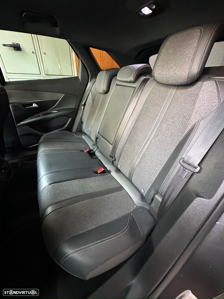 Peugeot 3008 1.5 BlueHDi GT EAT8 — fotografia 10