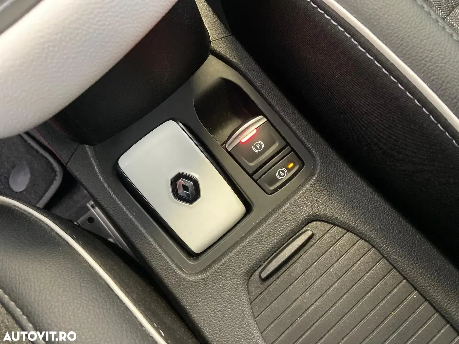 Renault Clio V TCe 90 Techno - 15