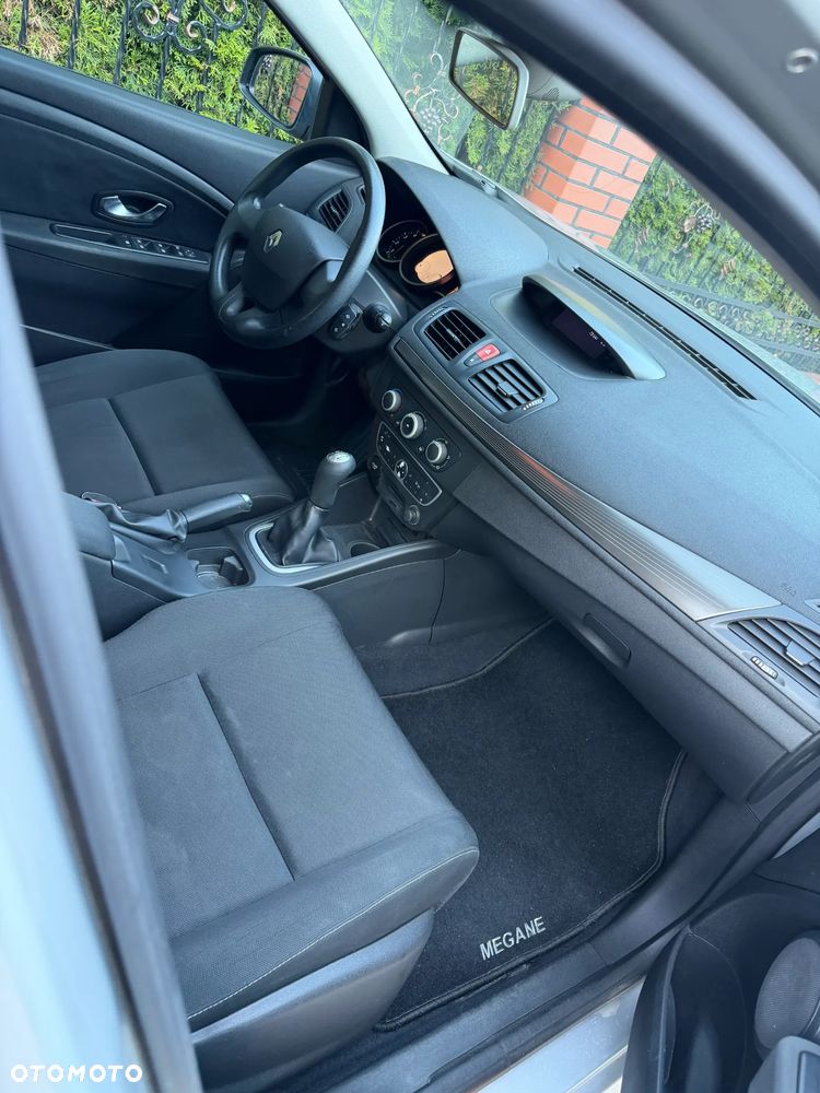 Renault Megane 1.5 dCi Expression - 14