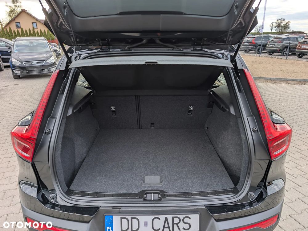 Volvo XC 40 T3 Momentum - 38