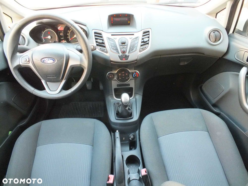 Ford Fiesta - 8