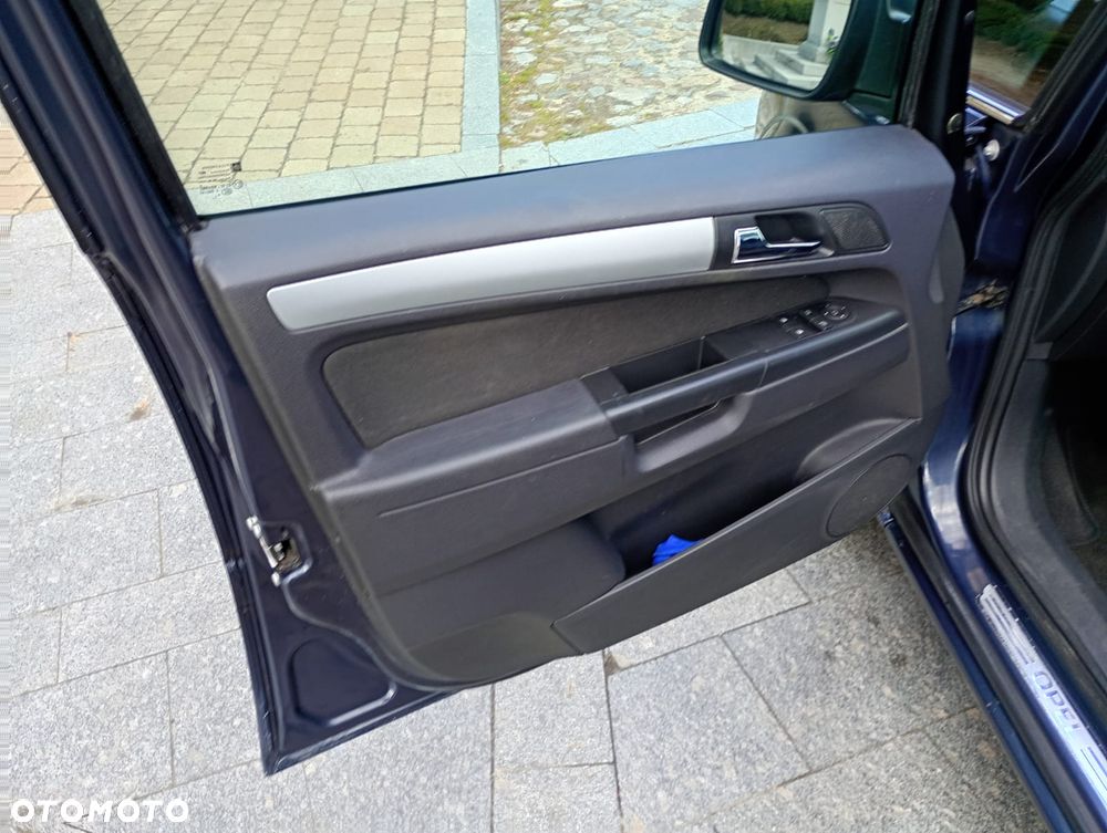 Opel Zafira 1.8 Edition 111 Jahre - 9