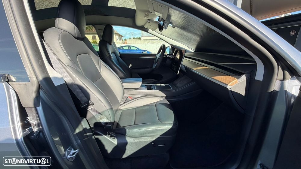 Tesla Model Y Performance Tração Integral - 22