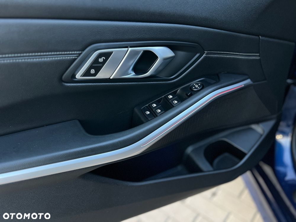 BMW Seria 3 320d Sport Line Shadow sport - 18