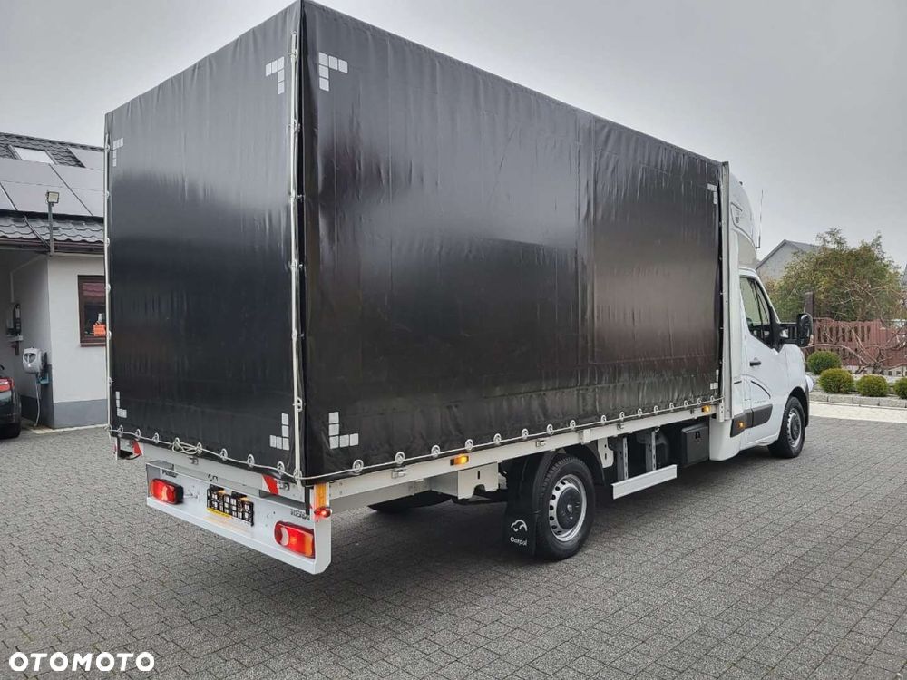 Renault Master kabina XL - 16