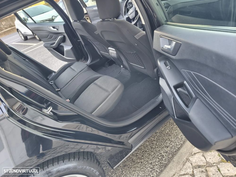 Ford Focus SW - 8