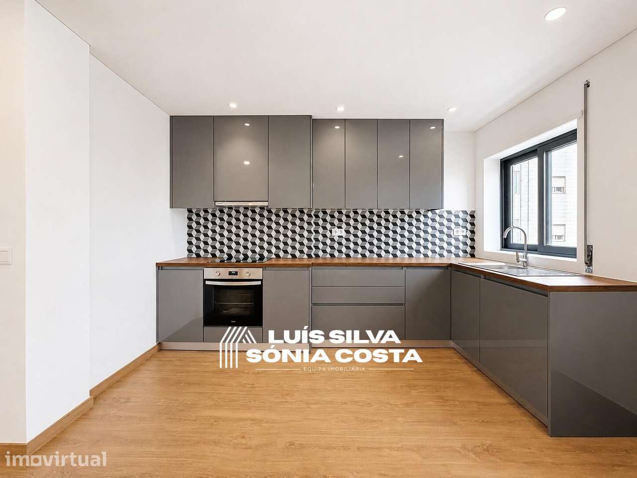 Apartamento T3 Completamente Remodelado | Elevador | Varandas |... - Grande imagem: 3/30