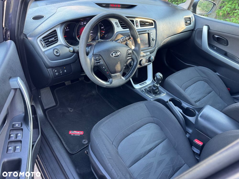 Kia Ceed 1.6 GDI ISG Dream Team Edition - 8