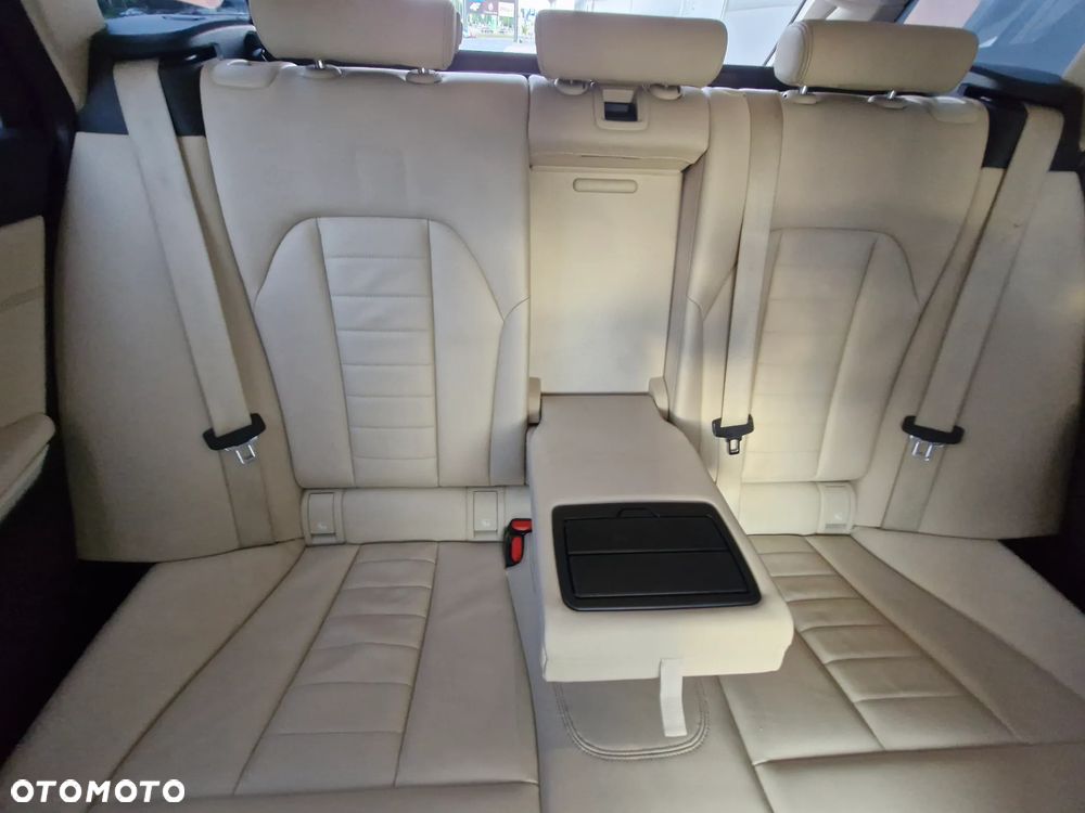 BMW Seria 3 320d Edition M Sport Shadow - 23