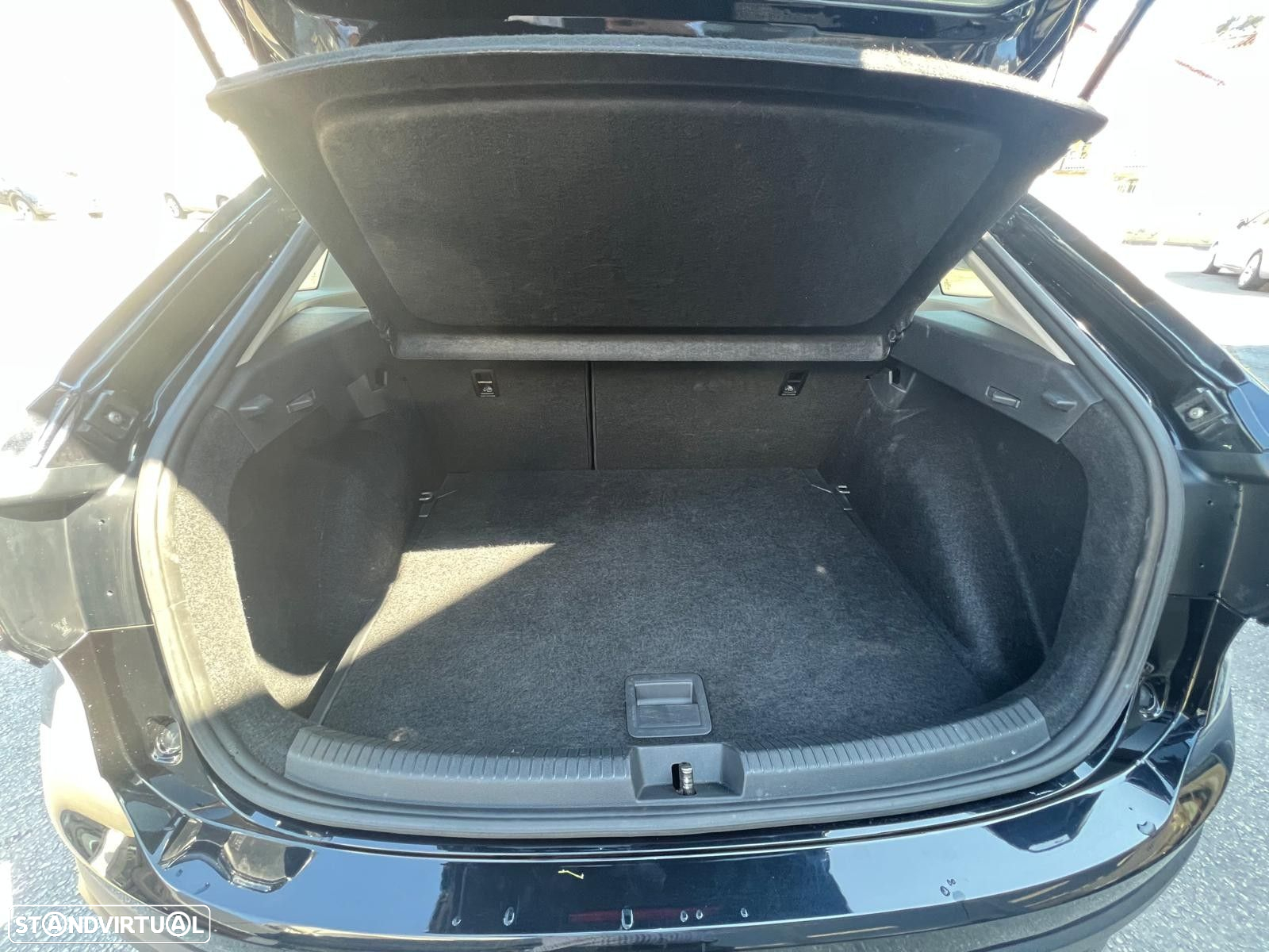 VW Taigo 1.0 TSI Urban - 8