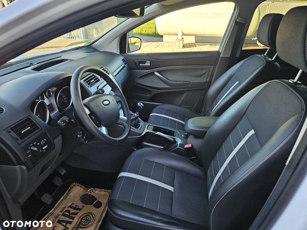 Ford Kuga 2.0 TDCi 2x4 Champions Edition - 12