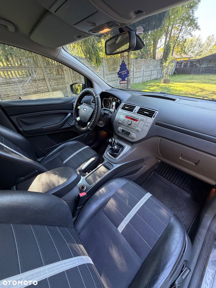 Ford Kuga - 8
