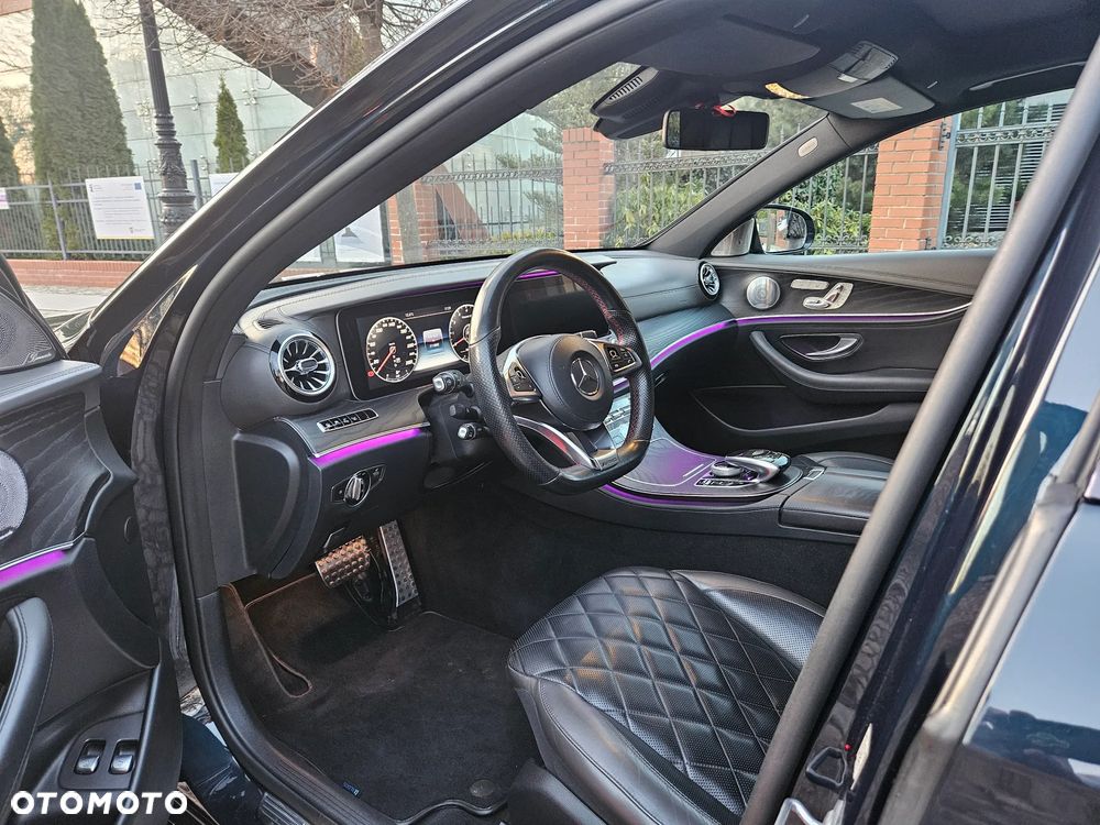 Mercedes-Benz Klasa E 400 4Matic 9G-TRONIC AMG Line - 11