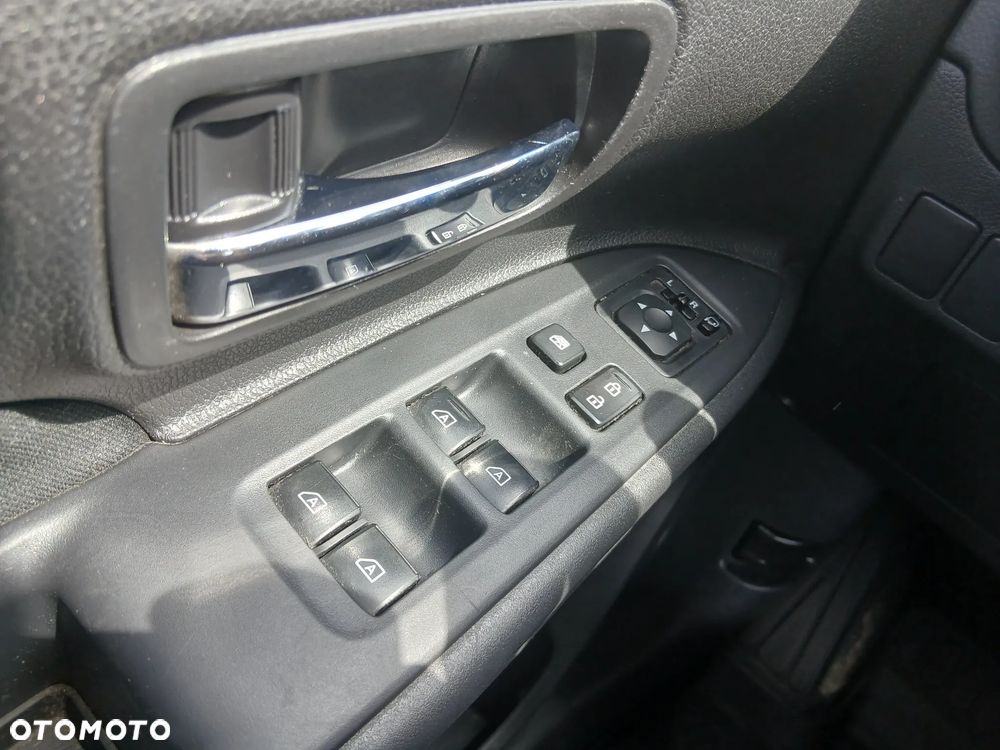Mitsubishi Outlander 2.0 Intense Comfort 4WD CVT - 21
